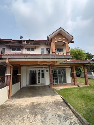 2 storey corner Semi D Bandar Baru Sri petaling for Rent 1