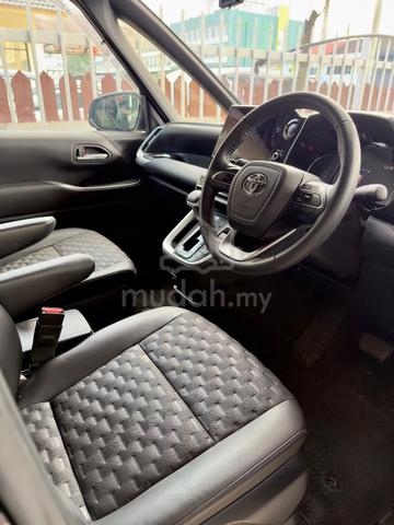 2024 Toyota VOXY 2.0 S-Z (A) - 5