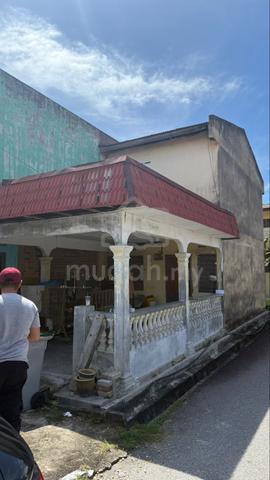 2 storey End lot for Sale Merlimau 1