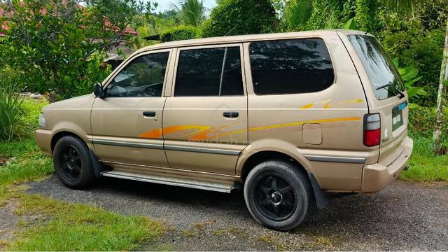 2001 Toyota UNSER 1.8 GLI (M) - 2