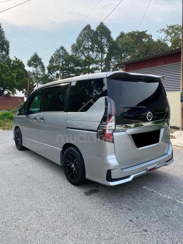 2025 Nissan Serena 2.0L (A) - 4