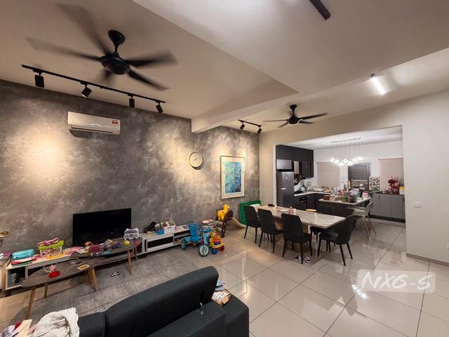 For sale Livia residences bandar rimbayu 2 storey 20x60 value buy reno 1