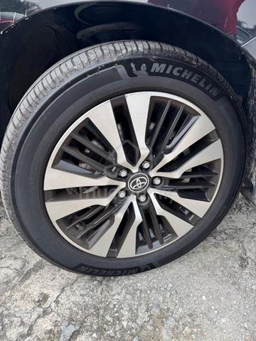 Toyota Alphard 3.5 V6 Facelift 8 Speed Local CBU - 5