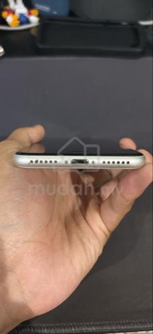 WTS iPhone SE 2020 128GB White - 128GB MY/A - photo 3 of 6