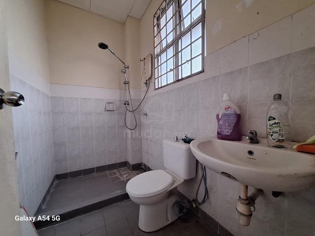 Cheapest Rental Rate Terrace House at Bandar Putra Permai To Let 1