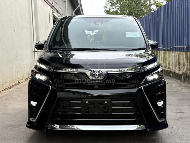 Toyota VOXY 2.0 ZS KIRAMEKI III (A)Full Loan C/Out - 3