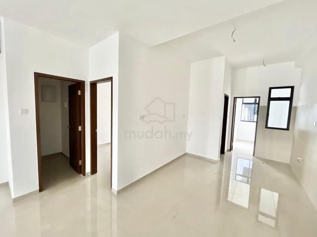 Dato Onn double storey terrace 4 Bed partial furnishegated & guarded 1
