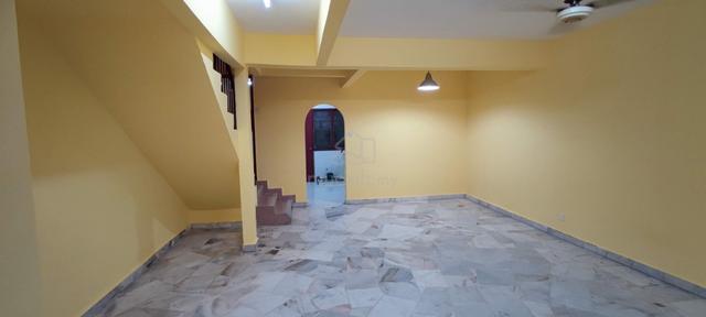 Bandar Sunway PJS 10 Double Storey Near Sunway Pyramid & LRT To Let 1