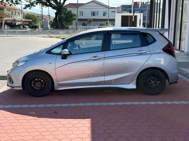 2019 Honda JAZZ 1.5 E RS Body Kit Free 4y Warranty - 3