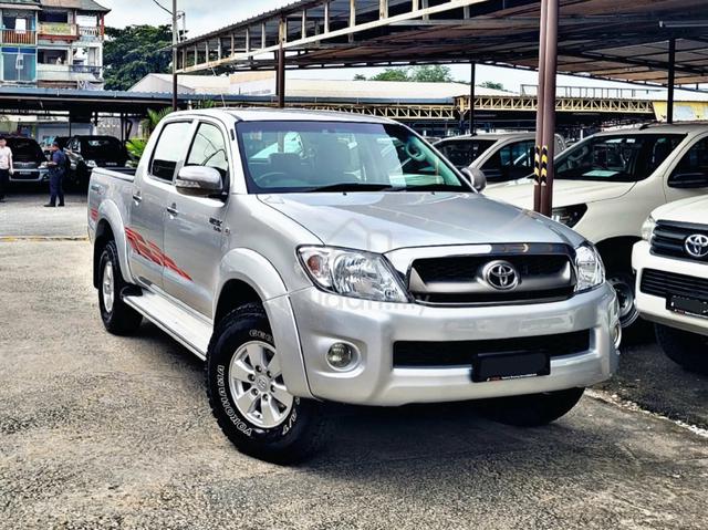 2010 Toyota HILUX 2.5 G FACELIFT DOUBLE CAB (A) - 2
