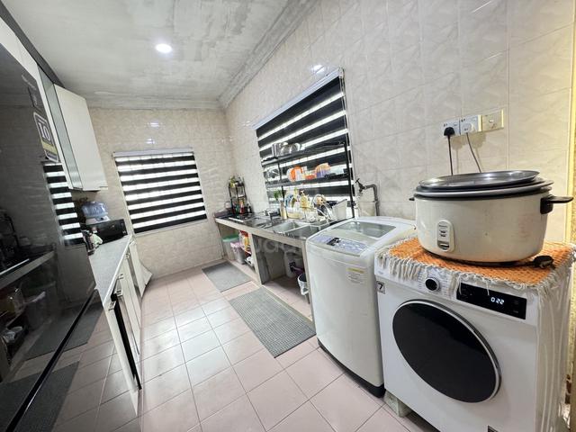 Kempas Baru Bungalow House 9900 Sqft , 6 Car Park Non Bumi , Cheapest 5