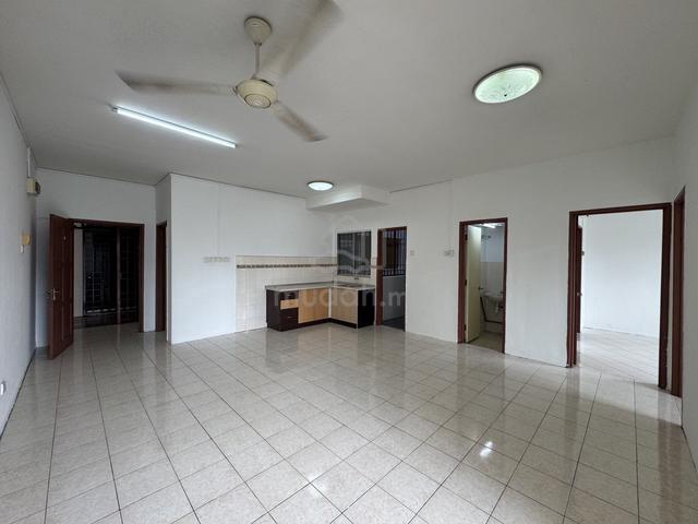 Bayu Puteri Apartment 1