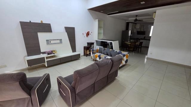 Taman Bukit Minyak Utama 3-Storey Terrace For Sale 🔥 1
