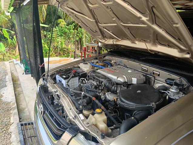 2004 Toyota HILUX 2.5 SR TURBO (M) - 3