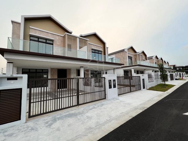 Bandar Cemerlang, Ulu Tiram, Gated Guarded, Cluster House 1