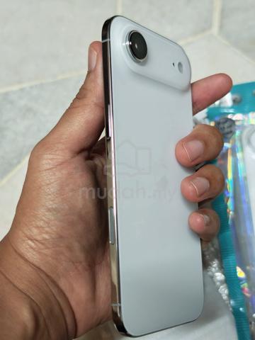 Apple iPhone Air 256 GB - photo 4 of 6
