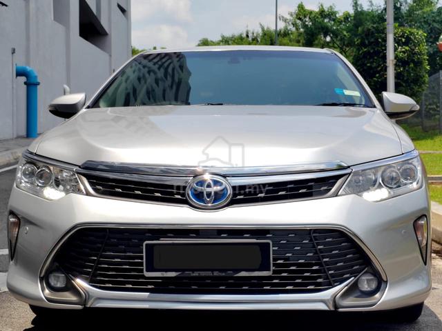 Hybrid Nappa/Camera/Keyless 2019 Toyota CAMRY 2.5 - 3