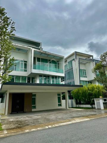 FACING OPEN 3.5 Storey Bungalow House Aspen Garden Residence Cyberjaya 1