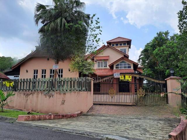 cheap below market bungalow saujana impian kajang 1