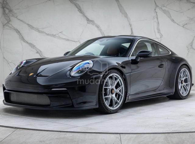 2024 Porsche 911 S/T Limited Edition BROWN INT - 1