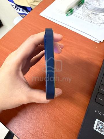 Iphone 12 - photo 3 of 6