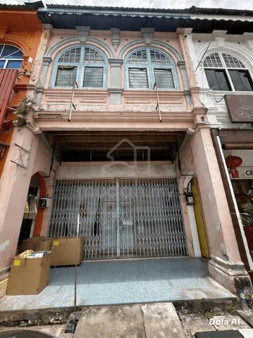Double Storey shop Jalan Yau Tet Shin near Gerbang Malam Ipoh town 1