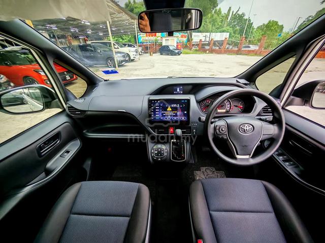 2019 Toyota VOXY 2.0 ZS KIRAMEKI II LEATHER SEAT - 2