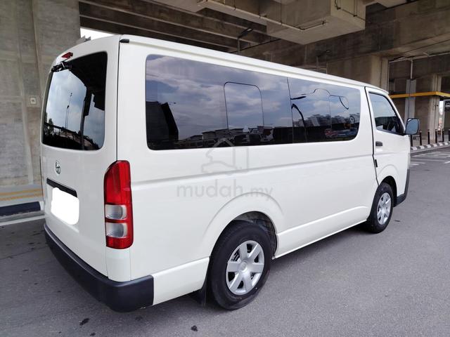 2023 Toyota Hiace 2.5 (M) Window Van Low 11seat - 3