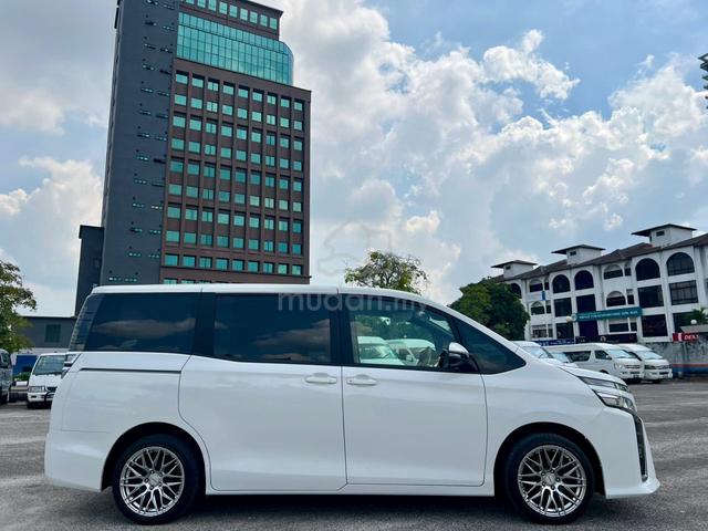 2019 Toyota VOXY 2.0 X FACELIFT 8 SEATER ANDROID - 3