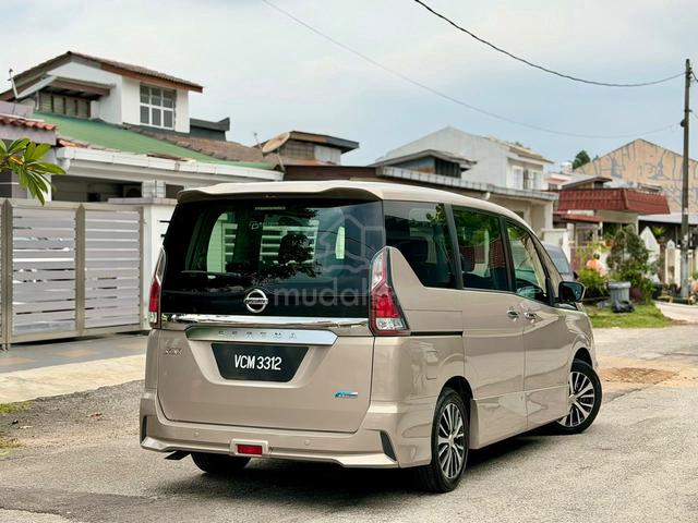 ON THE ROAD 2018 Nissan SERENA 2.0 - 4