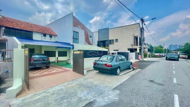 (RENOVATED)Double Storey Jalan Carey Seksyen 1A/71 Petaling Jaya 1
