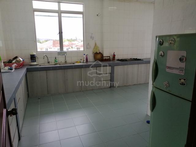 Master room attached bath near hospital QE1 n QE2 for rent 4