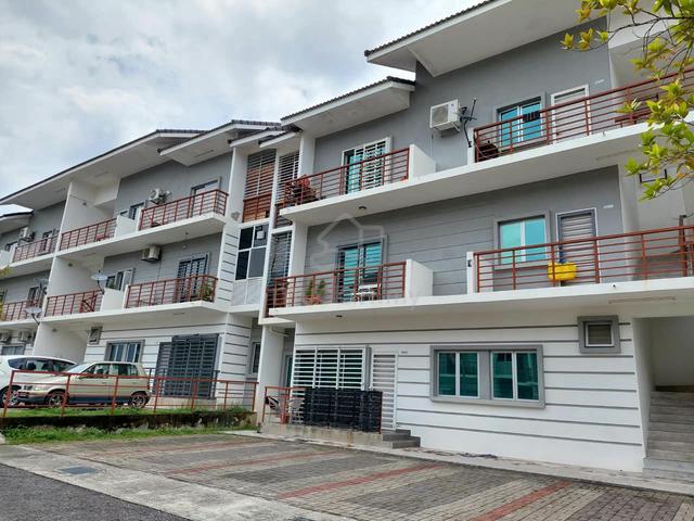 Suci Bandar Ainsdale 1
