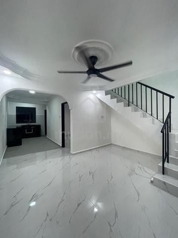 jalan nenas, kota masai, double storey , full loan, renovated. 1