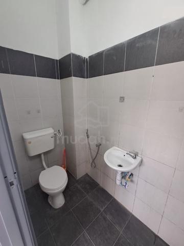 18x60 2 stry Terrace house for sell, taman Klang indah, klang 1
