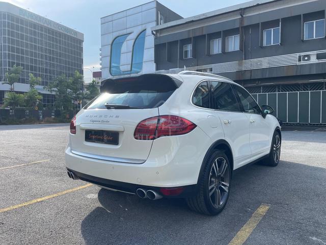2010 Porsche CAYENNE 4.8 TURBO 958 (A) - 5