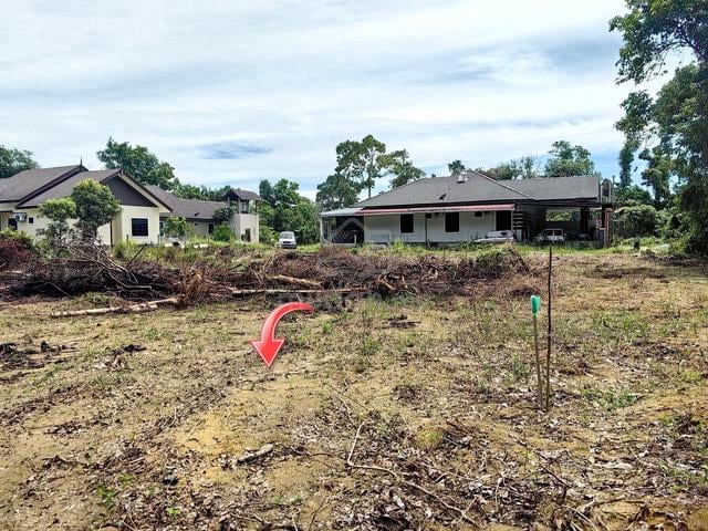 Tanah 2LOT BANGLO CANTIK 557MP KG PADANG UJIB MANIR K.TRG 1