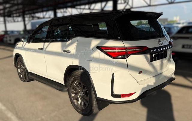 2022 Toyota FORTUNER VRZ 2.8L (A) - 4