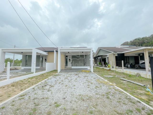 Rumah semiD design moden di Medan Jaya Marang 1