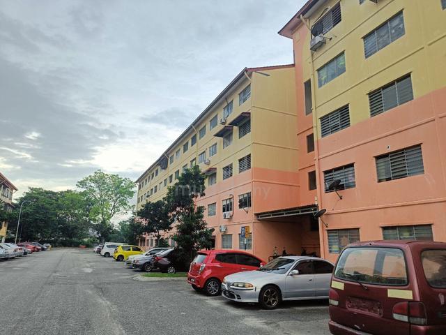 Freehold + Low Cost Pangsapuri Aman Perdana,Klang 1