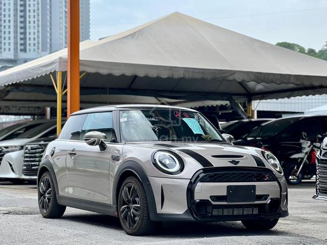 LCI F56 Melting Silver : 2021 Mini Cooper S 2.0 FL - 2