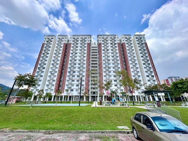 De Bayu Apartment 1