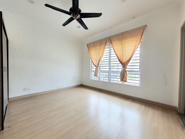 Bandar Bukit Raja 2-Storey Terrace @ Saron 2 1