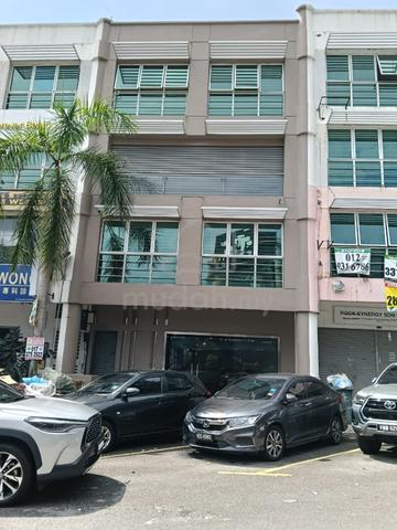 Bandar Puteri Puchong Shop 4 Story Renovated 1