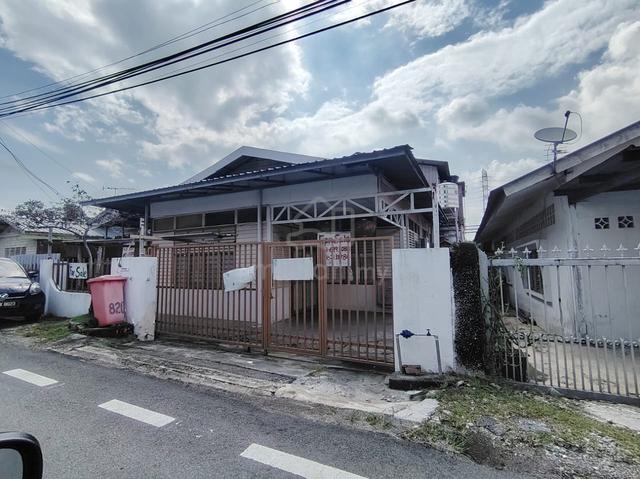 Petaling Jaya Kg Cempaka Two Storey House Near Paradigm Mall For Sale 1
