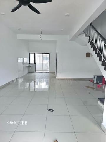 Bandar Bukit Raja 2 Storey House Partial Furnished Gated Guarded Rent 1