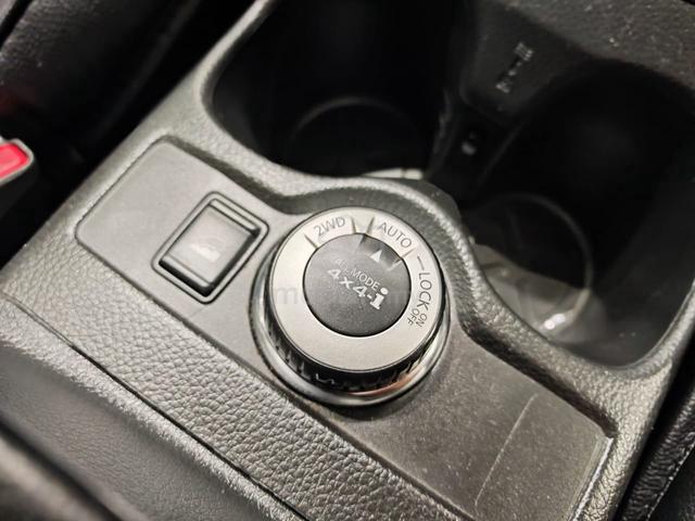 2016NissanX-TrailCVT4WD 2.5(A)B/ListBolehLoanKedai - 5