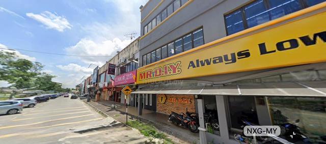 HotArea MAINROAD‼️2 Adjoin 2 Sty Shop Lot Rent!Banting Jenjarom Klang 1