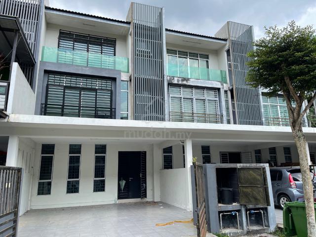 OK 7 ROOMS !! 3 STY BANGI AVENUE / Near KTM Bangi Wonderland KPTM KUIS 1