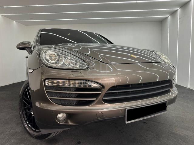 2011 Porsche CAYENNE 3.6 BlackInterior / Warranty - 1